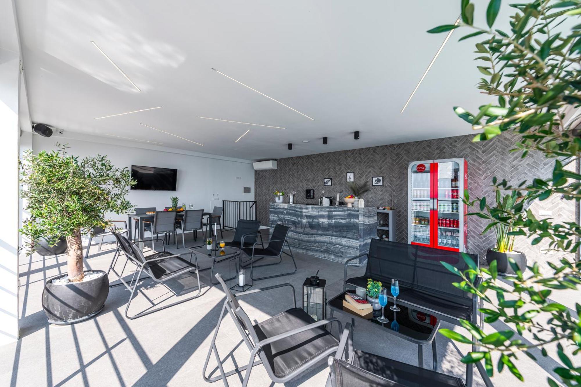 Apartments Villa Poco Loco Млини Экстерьер фото